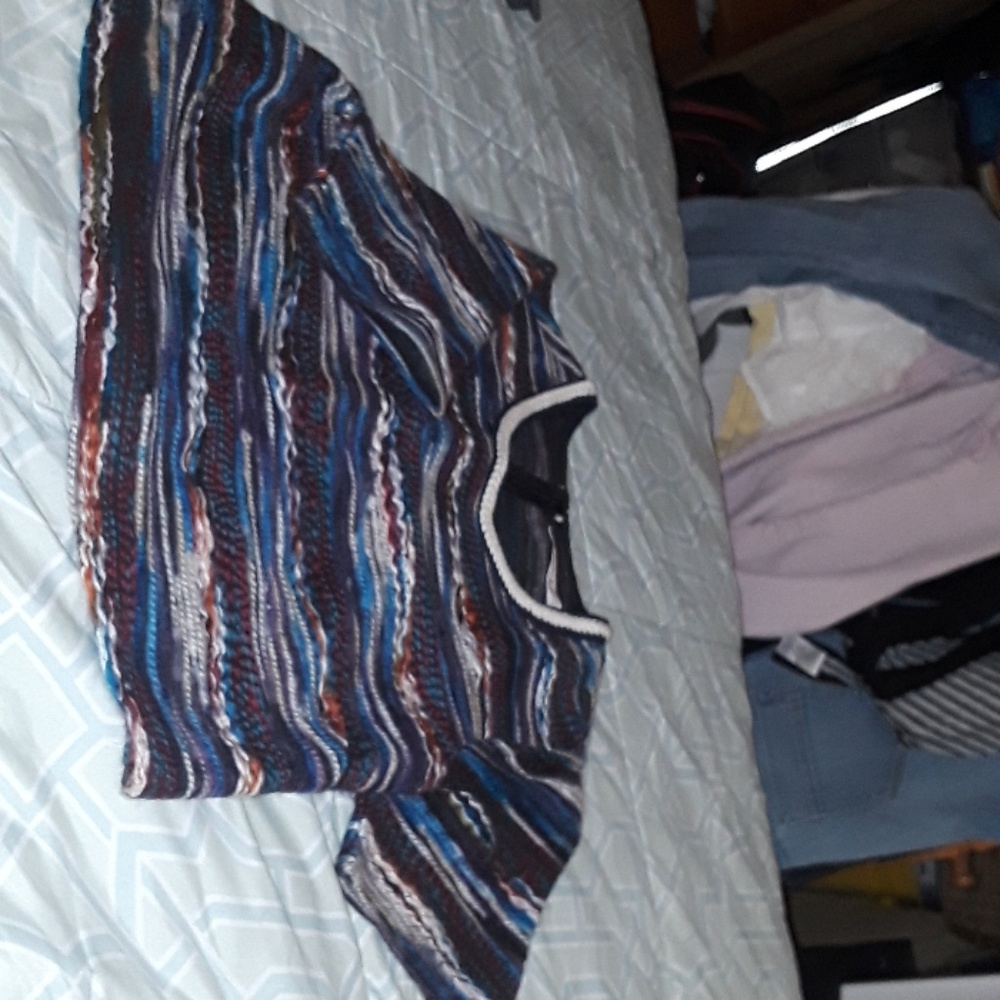 Top - Picture 2 of 2